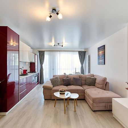 Palmas - Pool By N10 Apartment Navodari Bagian luar foto