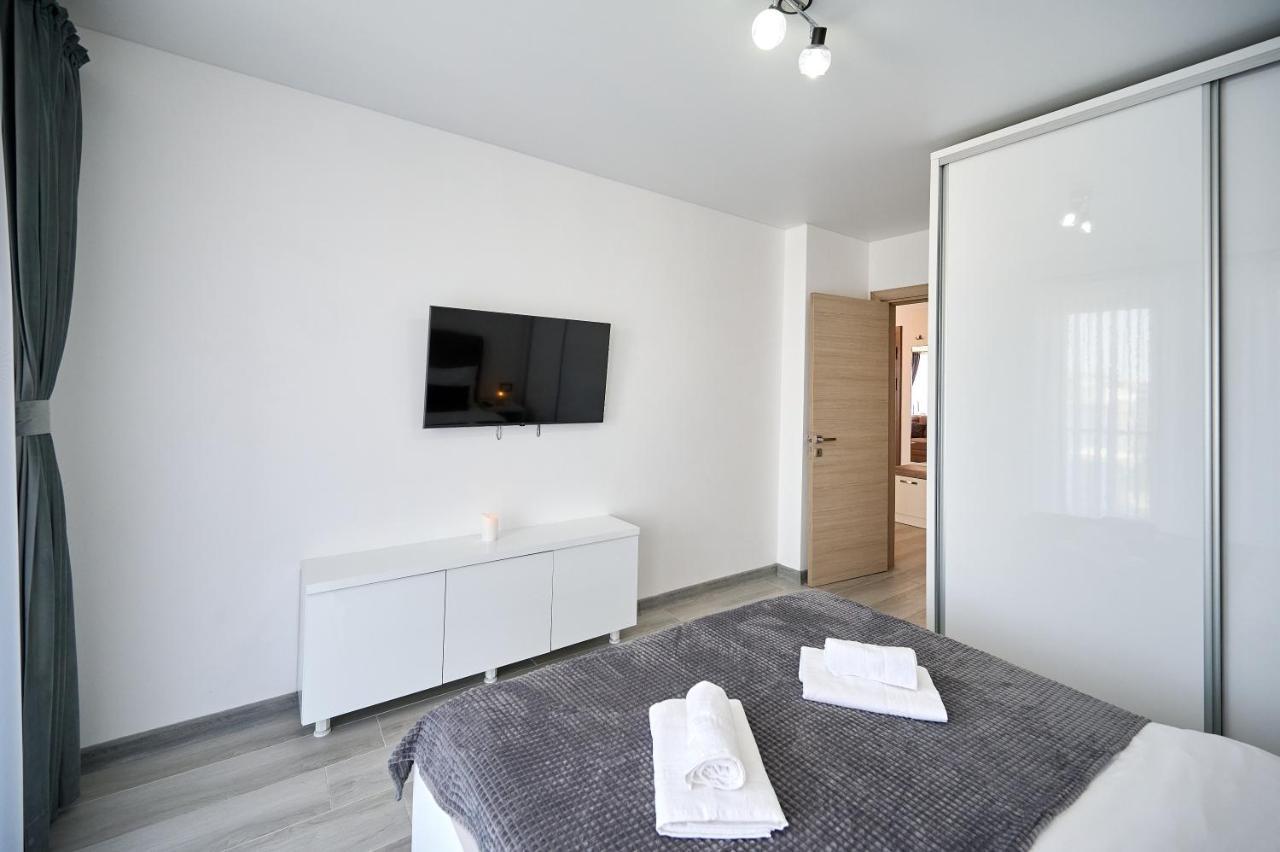 Palmas - Pool By N10 Apartment Navodari Bagian luar foto